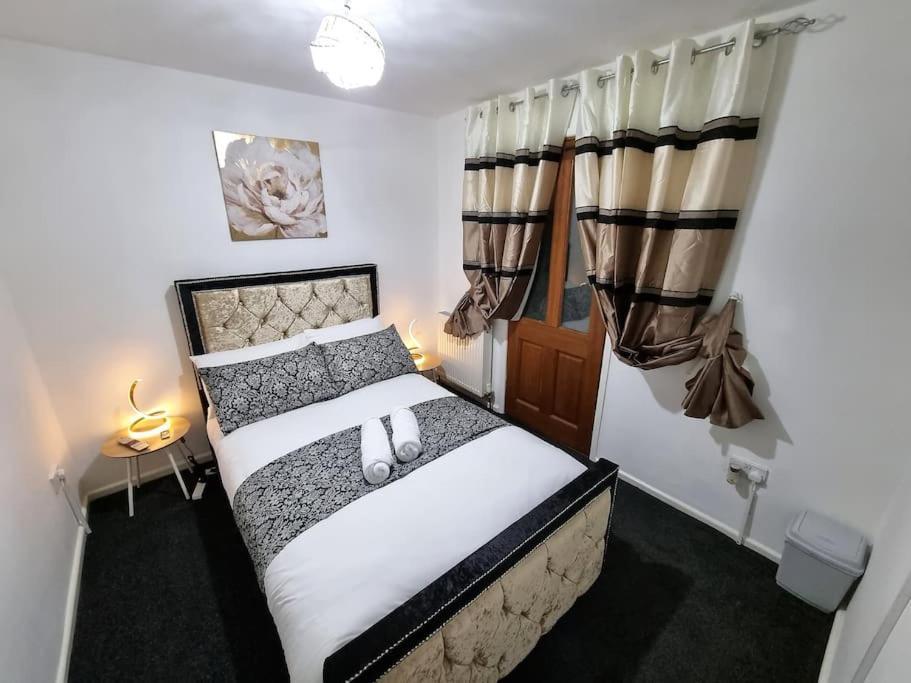 *C.Sani* Setup For Your Most Relaxed & Amazing Stay + Free Parking + Free Fast Wifi * Leeds  Extérieur photo