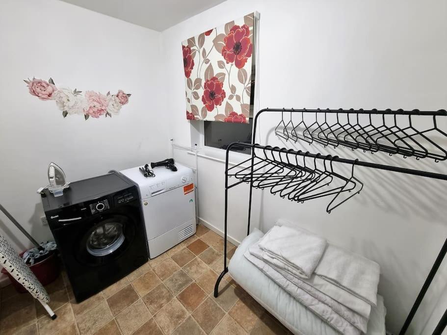 *C.Sani* Setup For Your Most Relaxed & Amazing Stay + Free Parking + Free Fast Wifi * Leeds  Extérieur photo