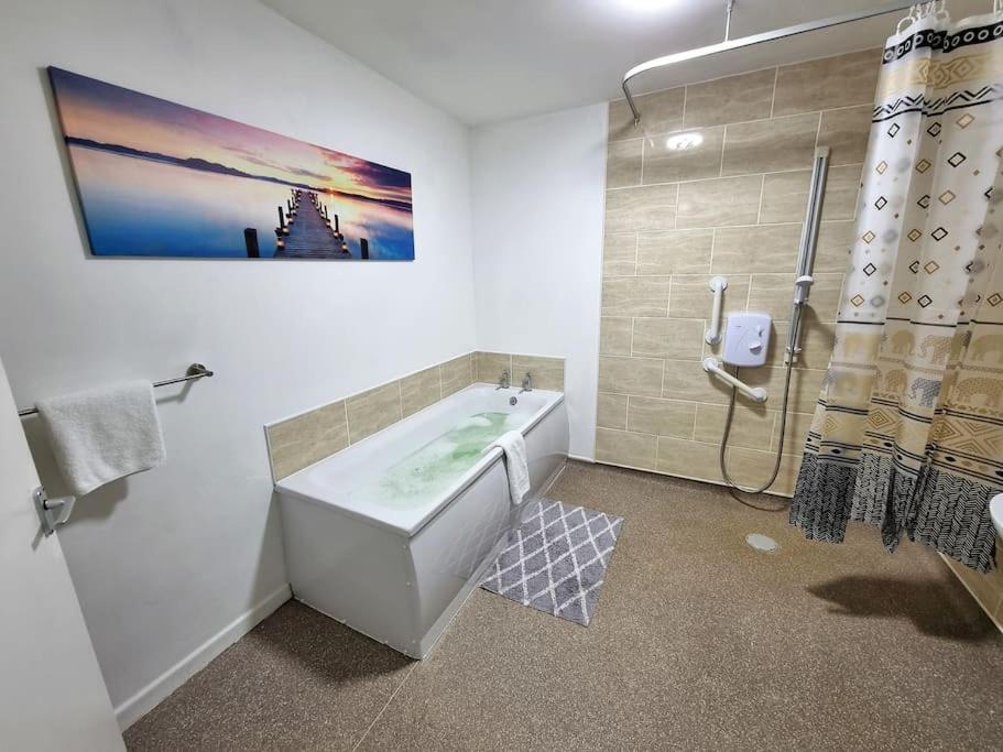 *C.Sani* Setup For Your Most Relaxed & Amazing Stay + Free Parking + Free Fast Wifi * Leeds  Extérieur photo
