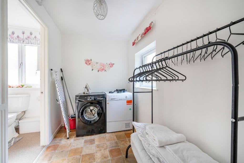 *C.Sani* Setup For Your Most Relaxed & Amazing Stay + Free Parking + Free Fast Wifi * Leeds  Extérieur photo